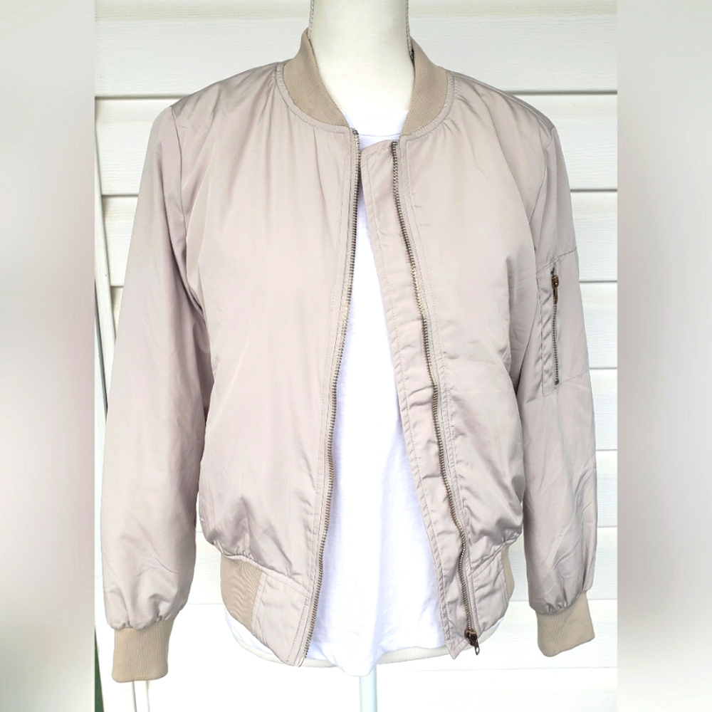 Casting L.A. Beige Bomber Jacket!!!